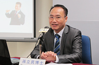 圖片3: 本會盈力僱員服務顧問首席顧問孫立民博士公佈調查結果及作出多項建議。
