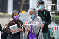 赛马会「回收辘辘」流动环保计划  2月二卖现场实况